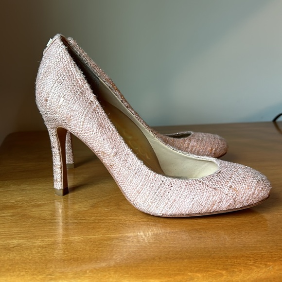 Woman’s size 5.5 high heel shoe - Picture 2 of 5